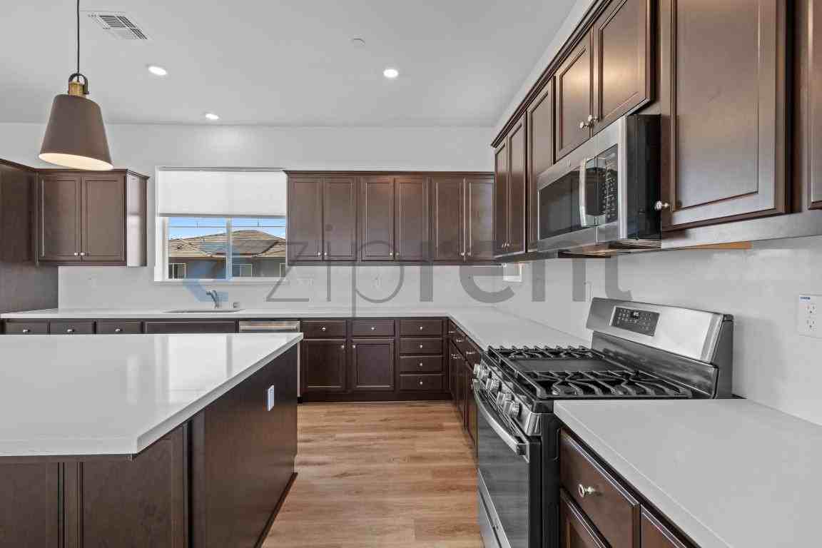 2442 Shore Vis - Photo 6 of 40