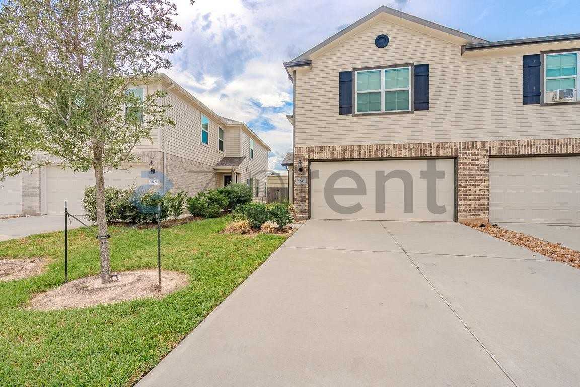 5243 Shallowhurst Ln - Photo 2 of 28