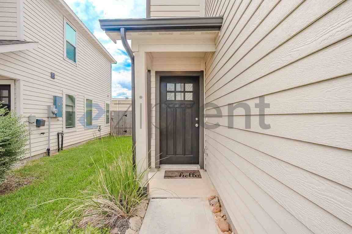 5243 Shallowhurst Ln - Photo 5 of 28