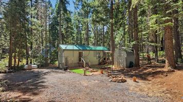 featured image of 1033 Lovers Leap Road