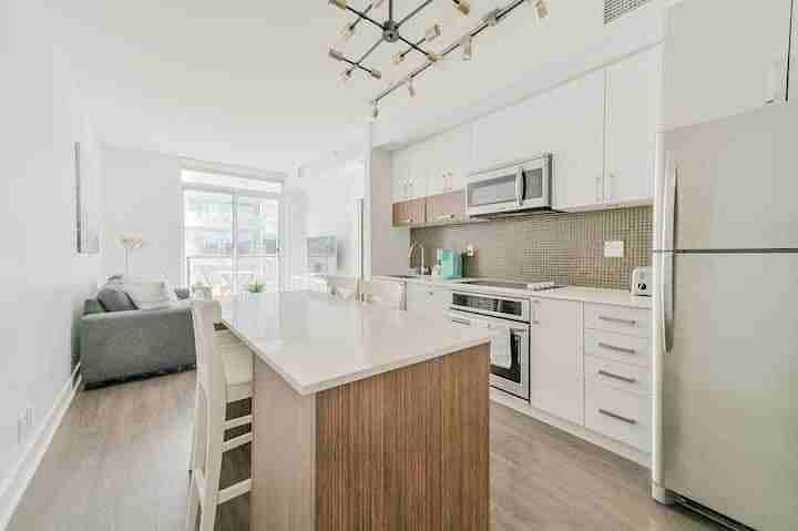550 Riverfront Ave Se - Photo 2 of 36