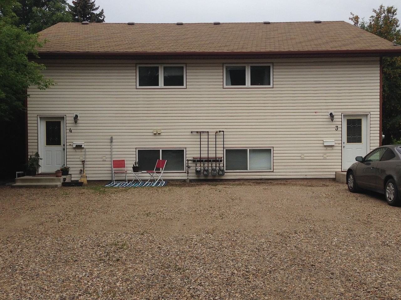 525B - 525b Maple Avenue Southeast - Photo 2 of 8