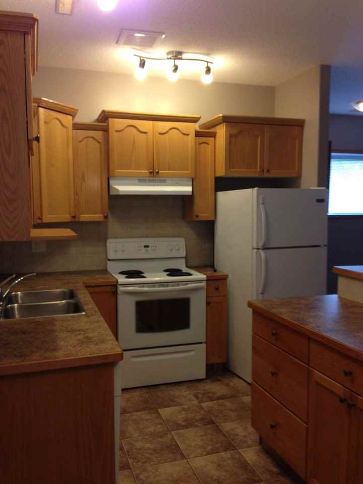 525B - 525b Maple Avenue Southeast - Photo 4 of 8
