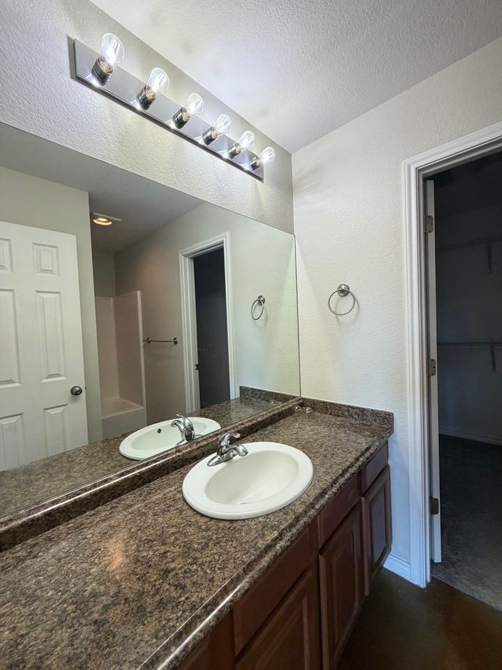 5105 Graceland Dr #A - Photo 7 of 11