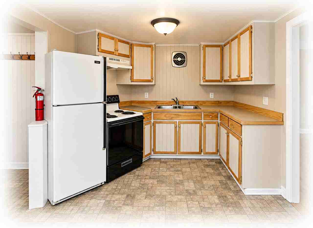 219 E Callender St - Photo 3 of 50