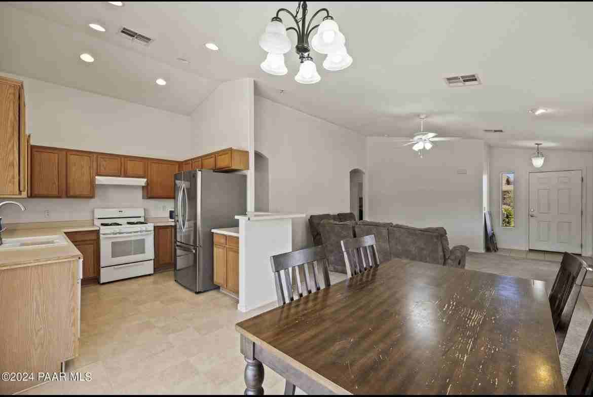 7361 E Plateau Ridge Rd - Photo 4 of 9
