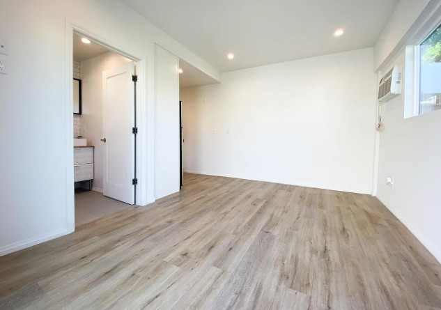 3003 1/2 S Cloverdale Ave #0 - Photo 4 of 26