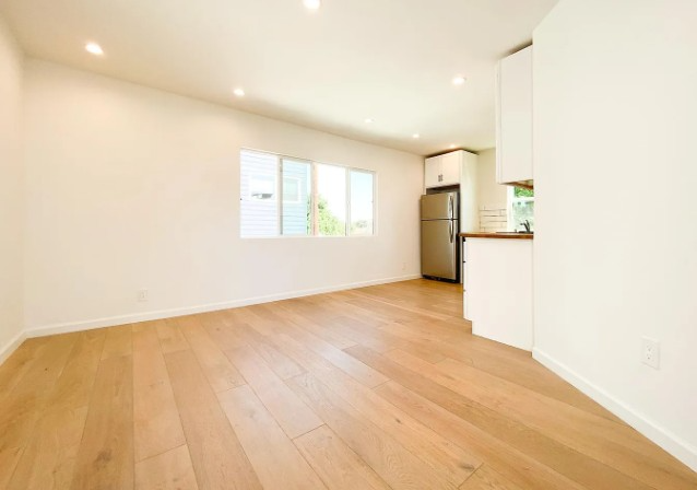 3003 1/2 S Cloverdale Ave #0 - Photo 7 of 26