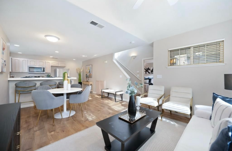 2029 5th St - Photo 2 of 11