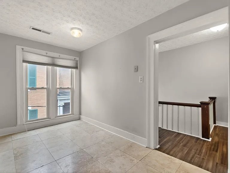 454 W Broadway St #3 - Photo 6 of 12