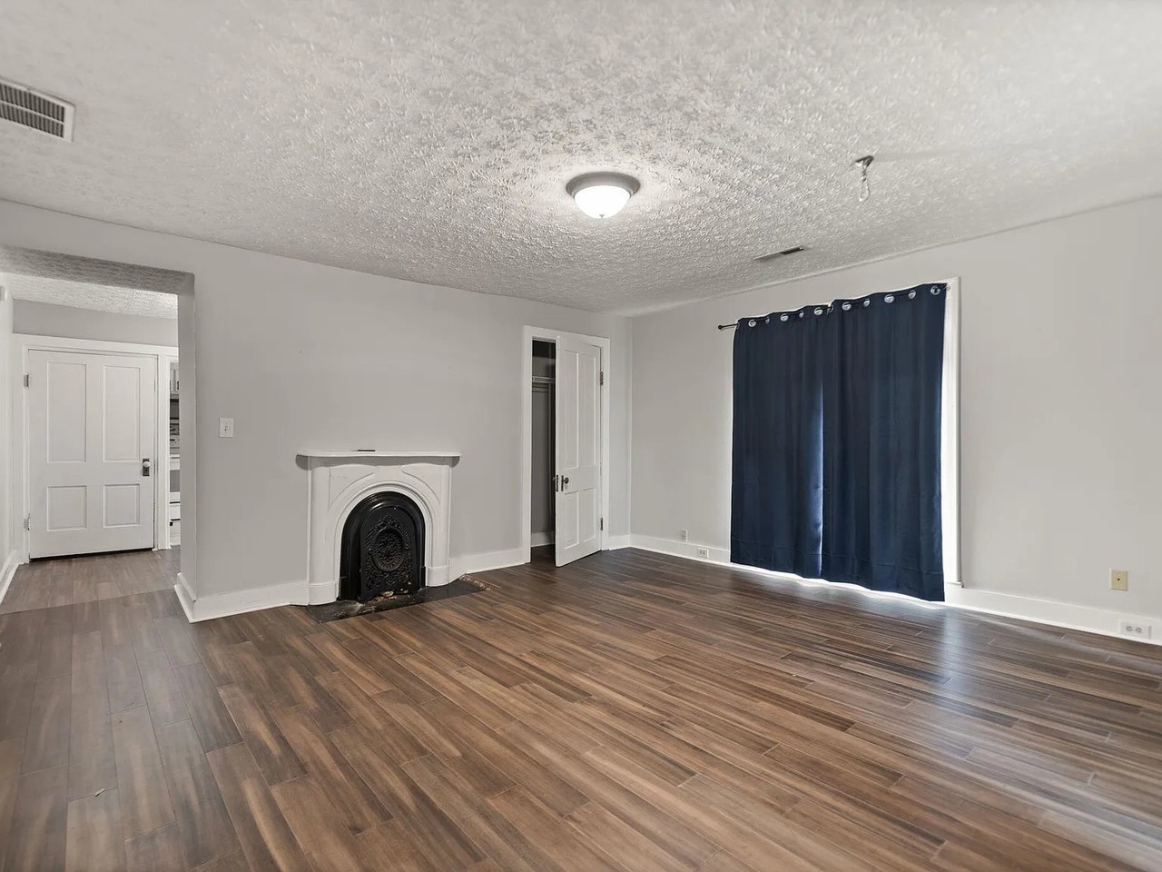 454 W Broadway St #3 - Photo 7 of 12