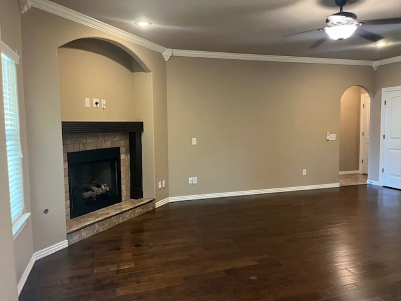 6102 S 38th St - Photo 4 of 21