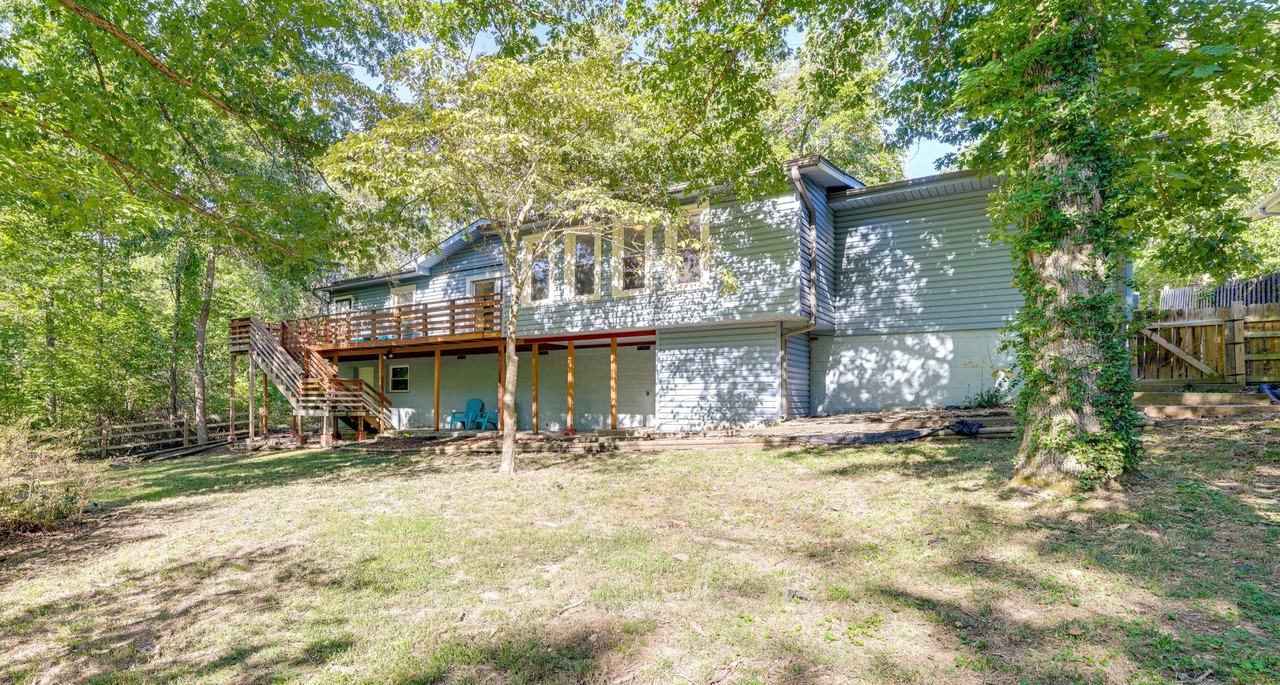 11 Adams Ln - Photo 2 of 10