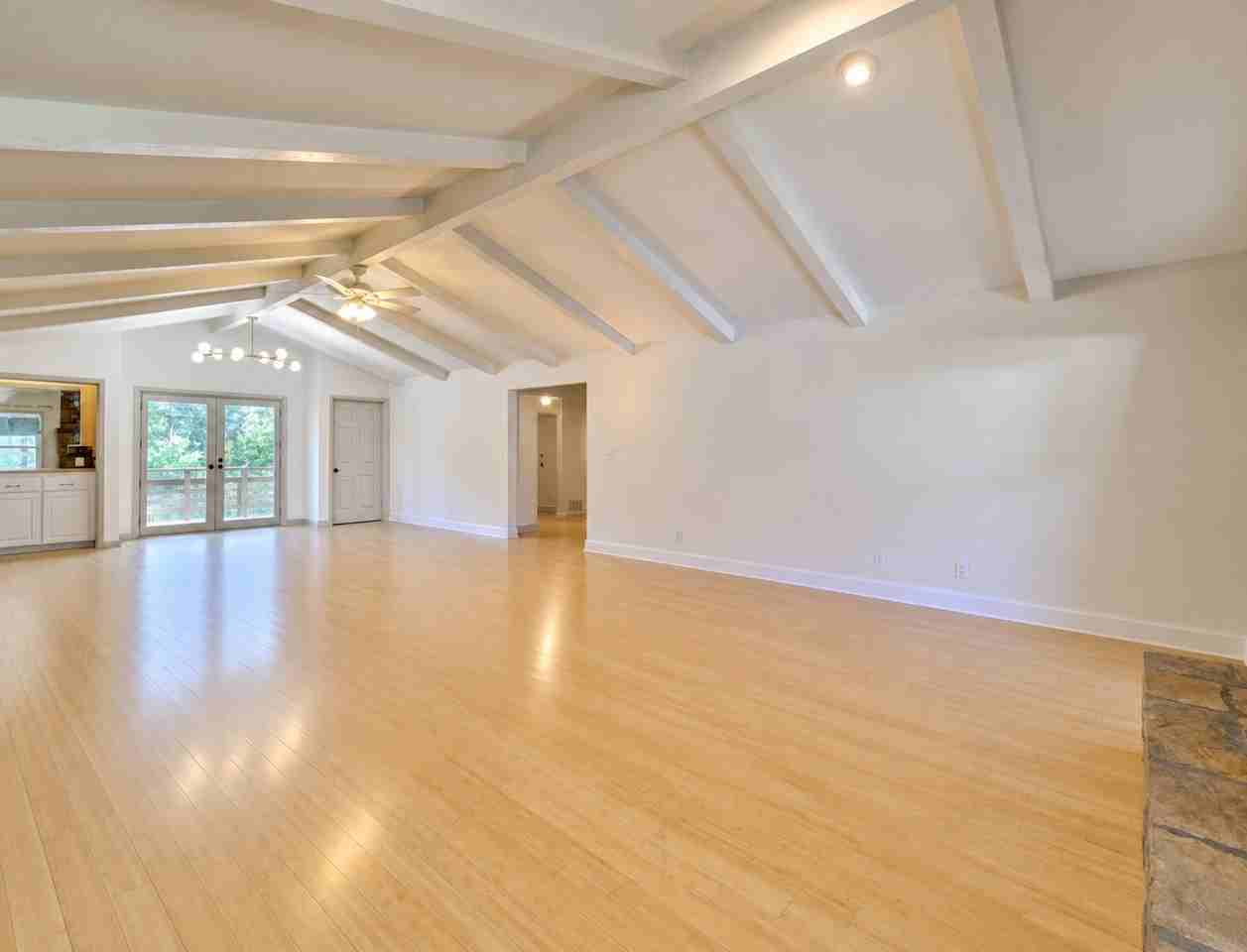 11 Adams Ln - Photo 5 of 10