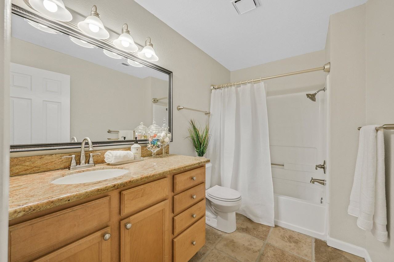 160 Eastridge Dr - Photo 5 of 13