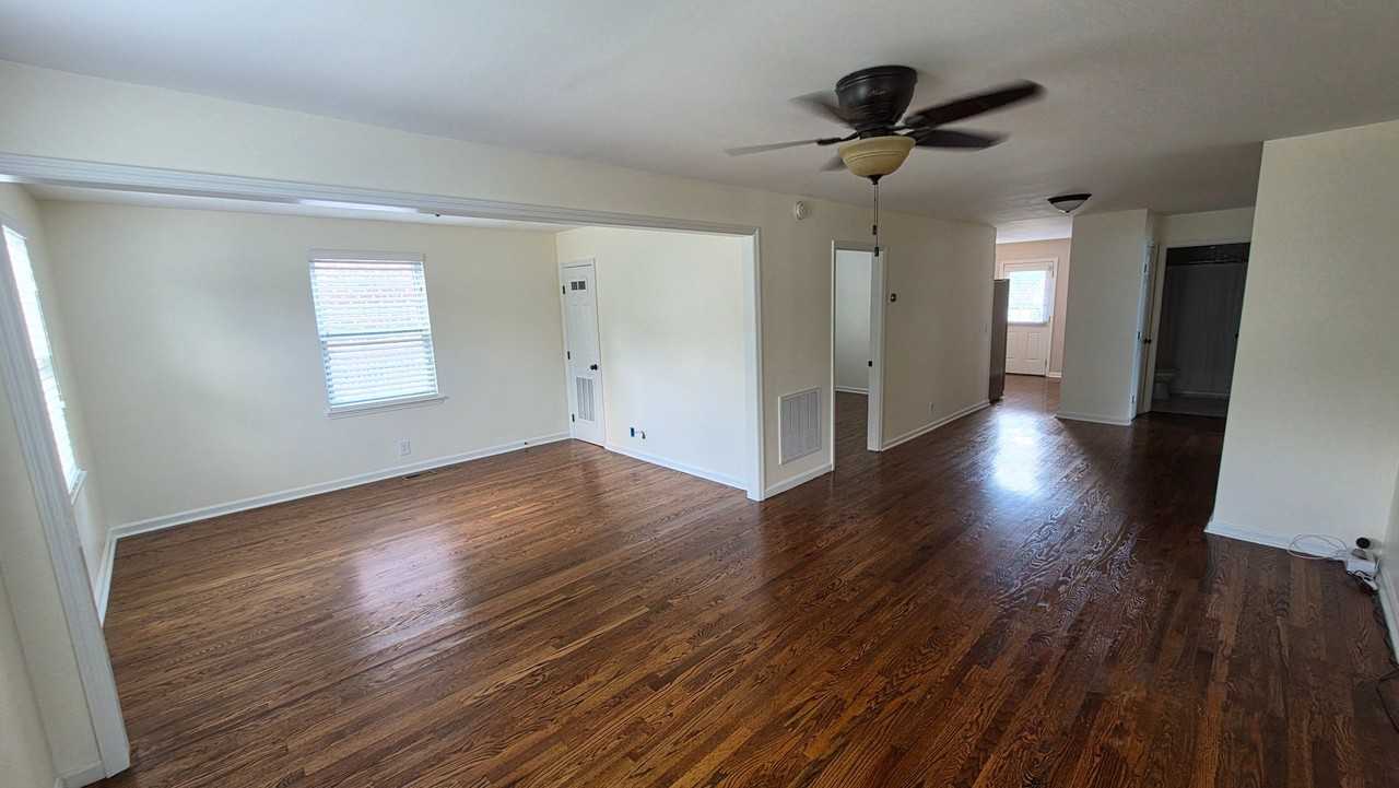1006 Stainback Ave - Photo 2 of 11