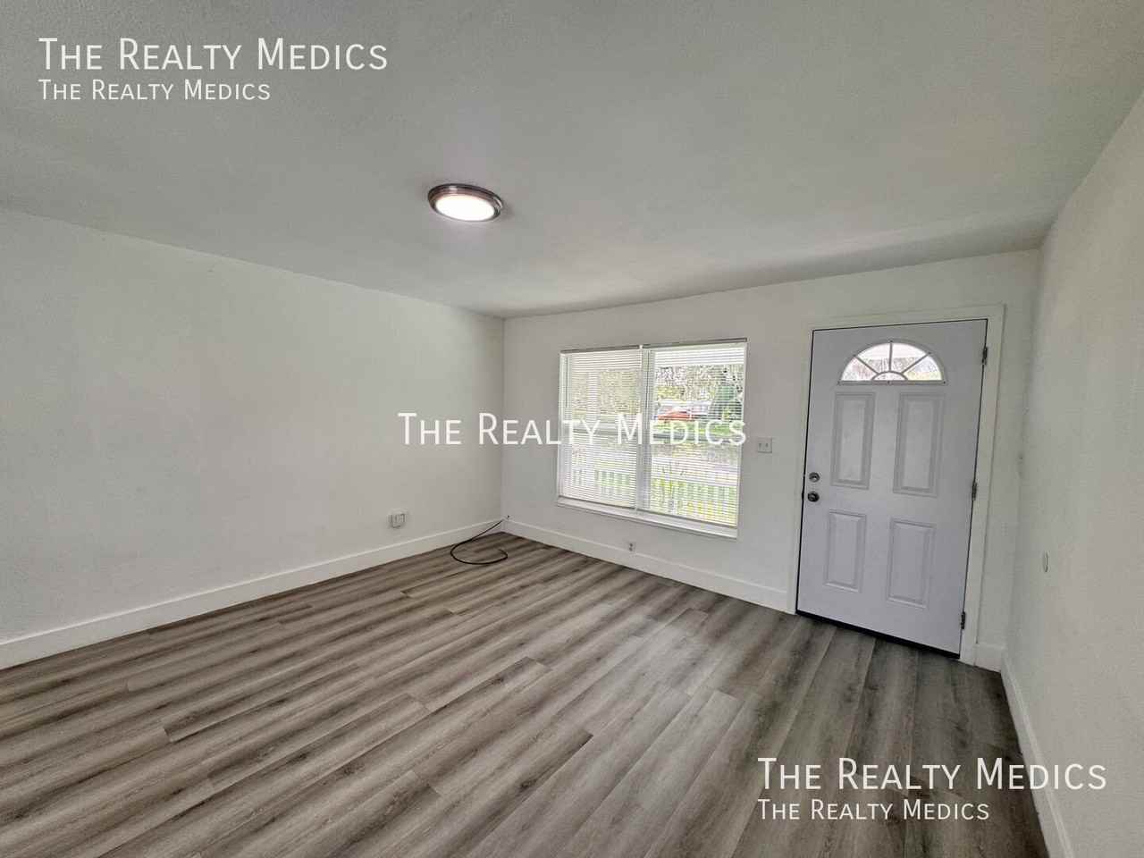 1150 Overlook Ter - Photo 2 of 25