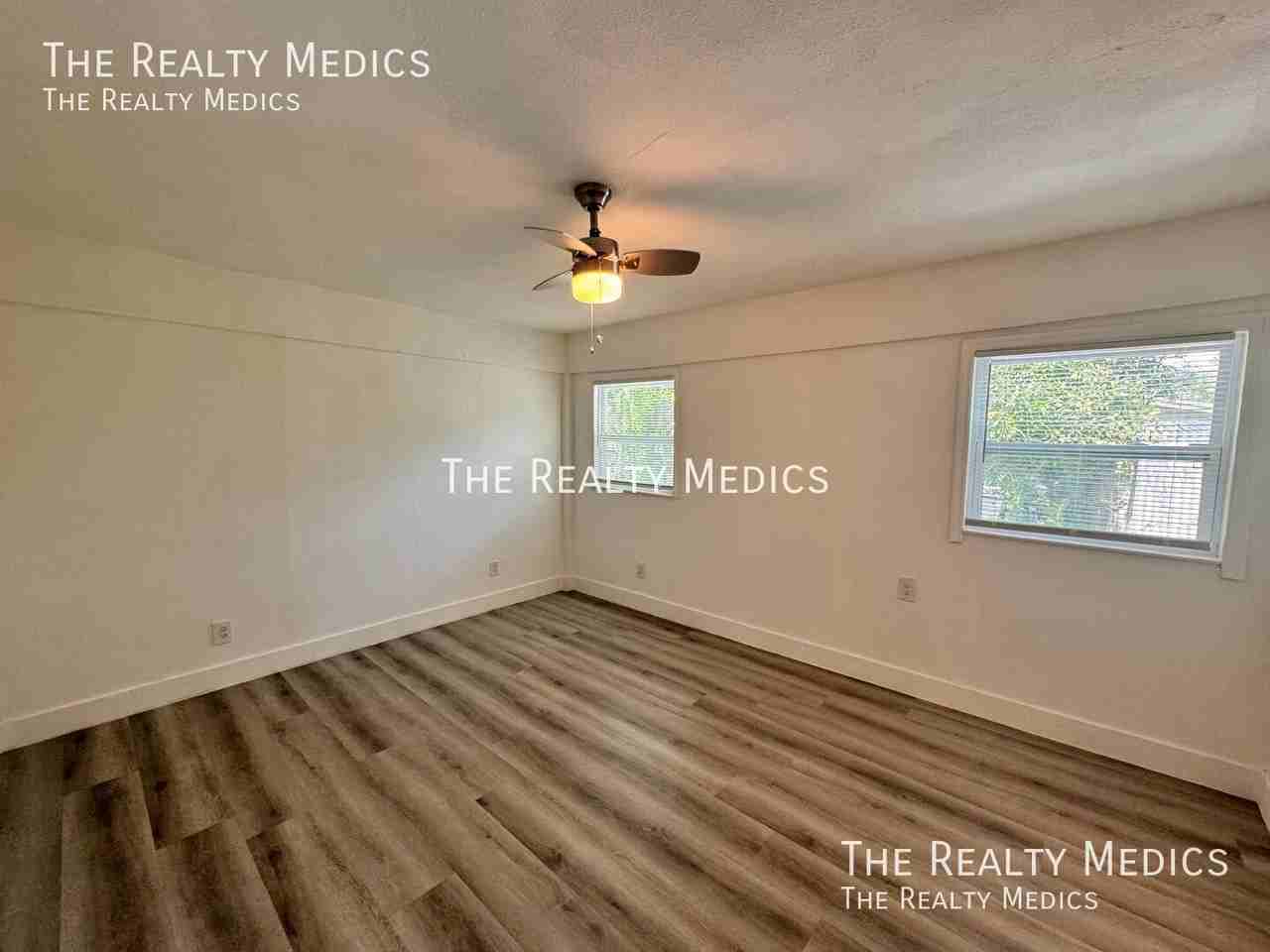 1150 Overlook Ter - Photo 6 of 25