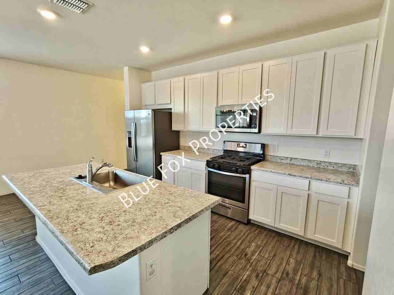 7926 S Golden Bell Dr - Photo 2 of 43