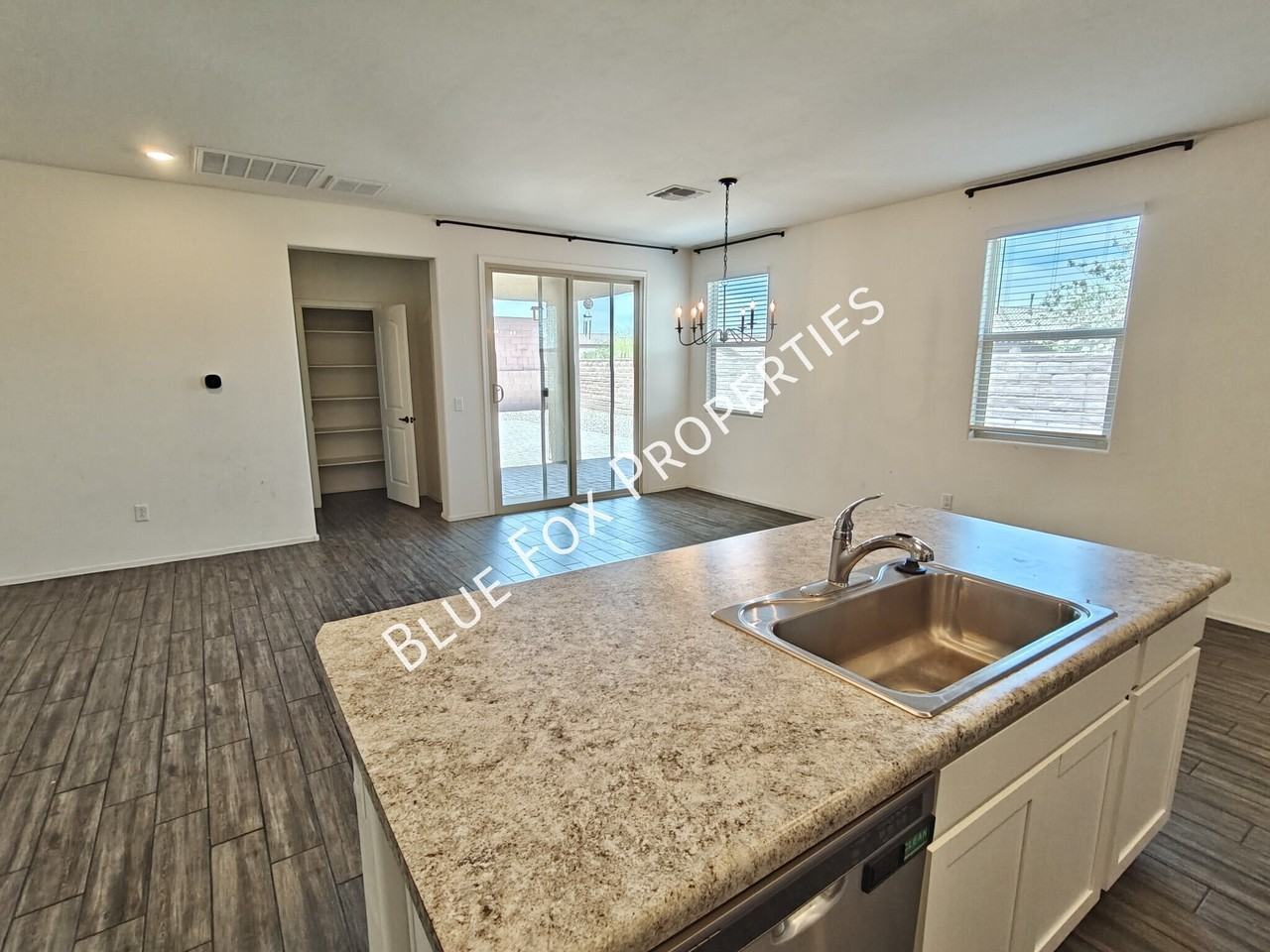 7926 S Golden Bell Dr - Photo 6 of 43