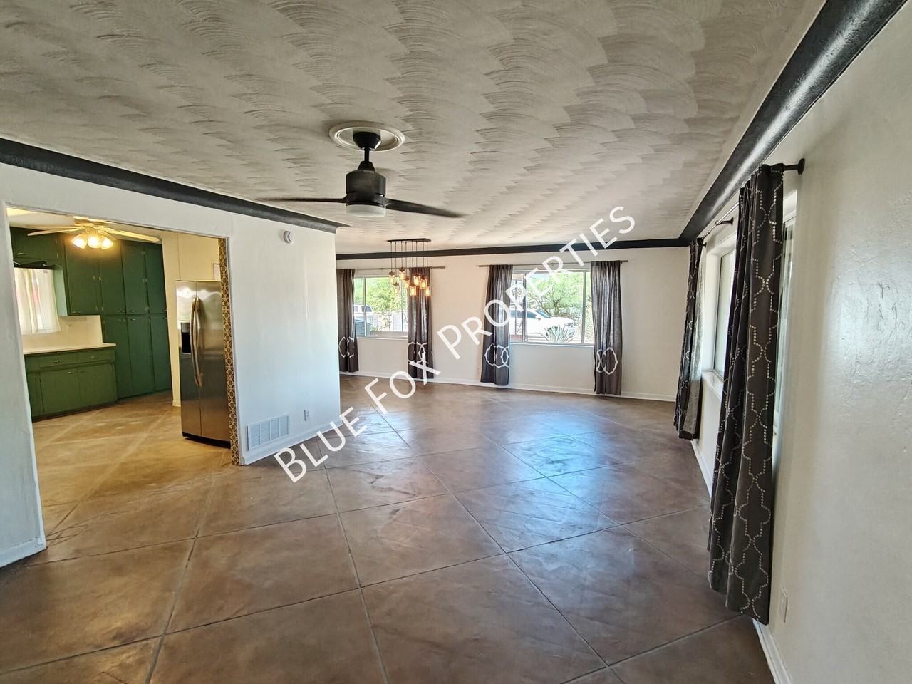 404 S Cherry Ave - Photo 3 of 28