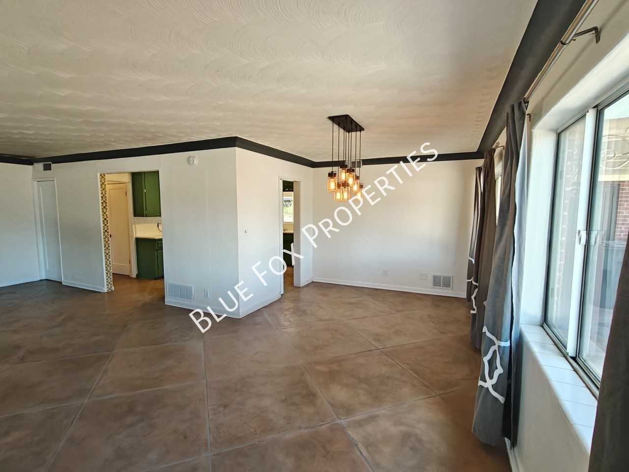 404 S Cherry Ave - Photo 4 of 28