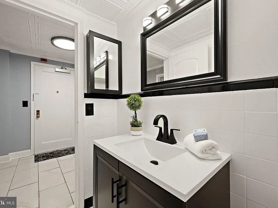 1305 N Broom St #26 - Photo 5 of 7
