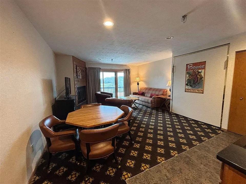 5620 Highlands Dr #20 - Photo 6 of 10