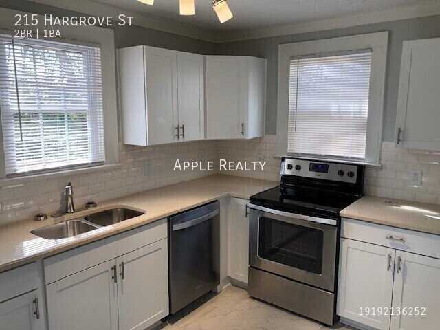215 Hargrove St - Photo 3 of 19