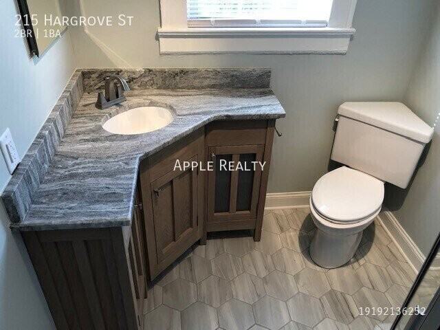 215 Hargrove St - Photo 6 of 19