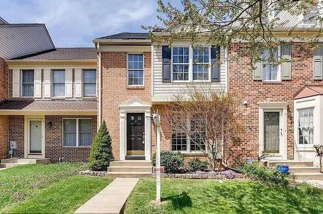 8 Highlands Ct - Photo 3 of 9