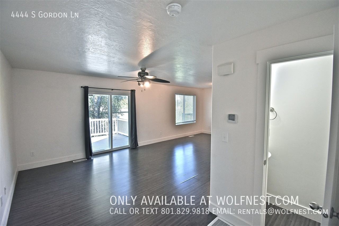 4444 S Gordon Ln - Photo 4 of 50
