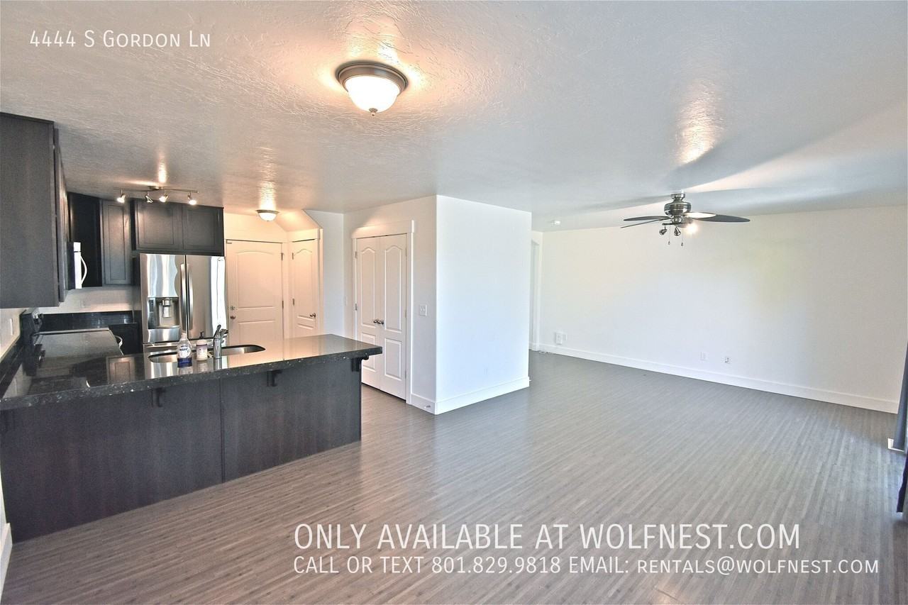 4444 S Gordon Ln - Photo 6 of 50
