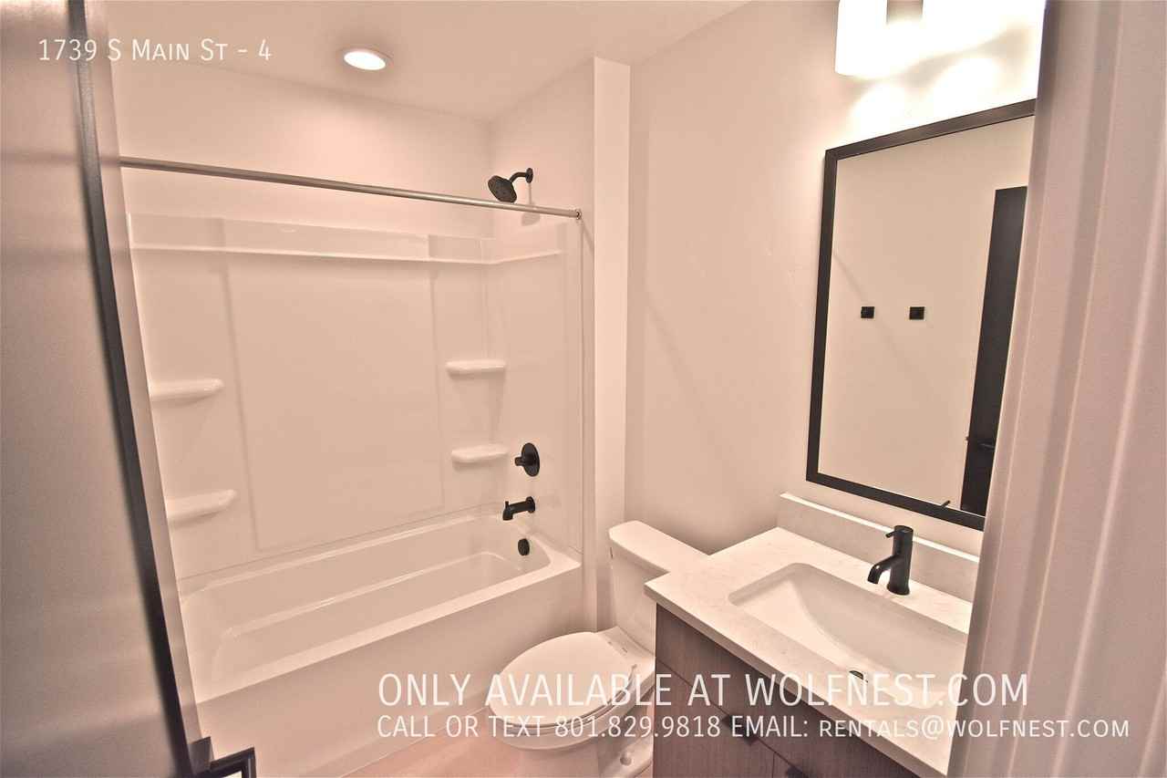 1739 S Main St #4 - Photo 6 of 39