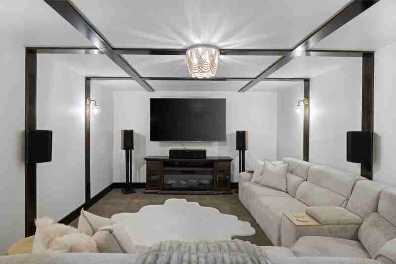 4801 Conifer Dr - Photo 7 of 43