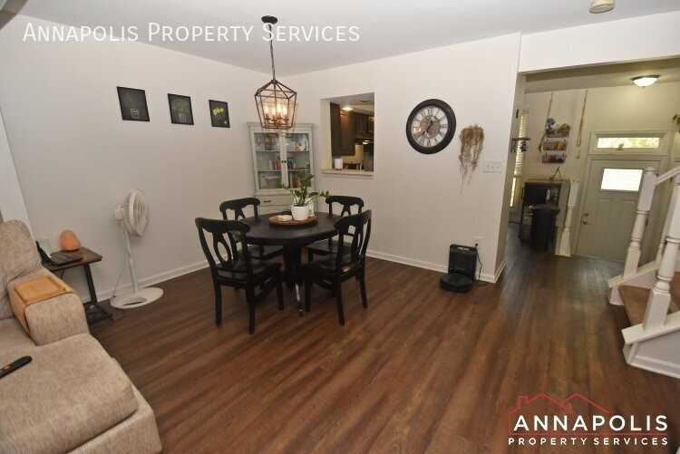 2110 Commissary Cir - Photo 6 of 31