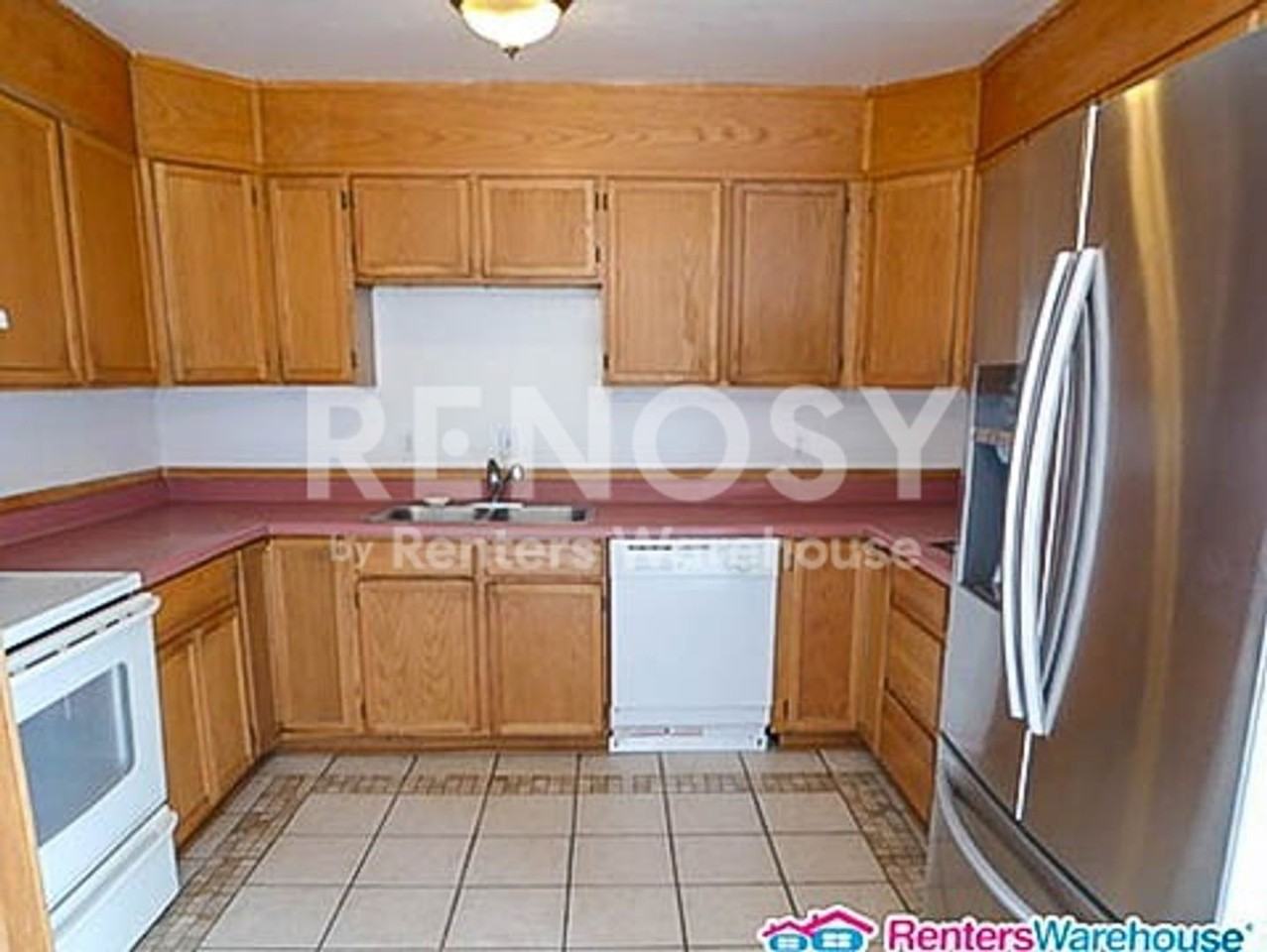 327 Leona Dr - Photo 3 of 21