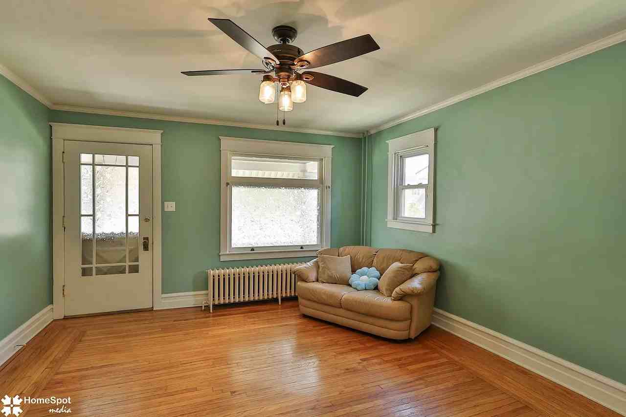 913 N 18th St - Photo 4 of 13