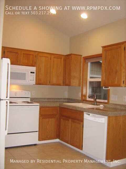 1298 Ne 22nd Ave - Photo 5 of 16
