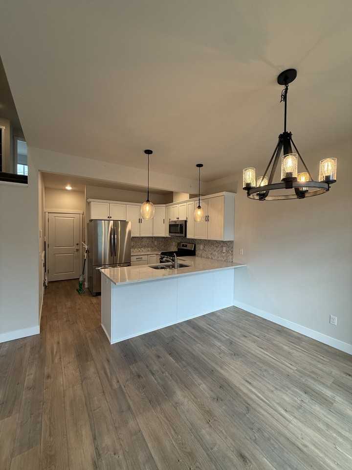 5526 Big Bear Way - Photo 5 of 20