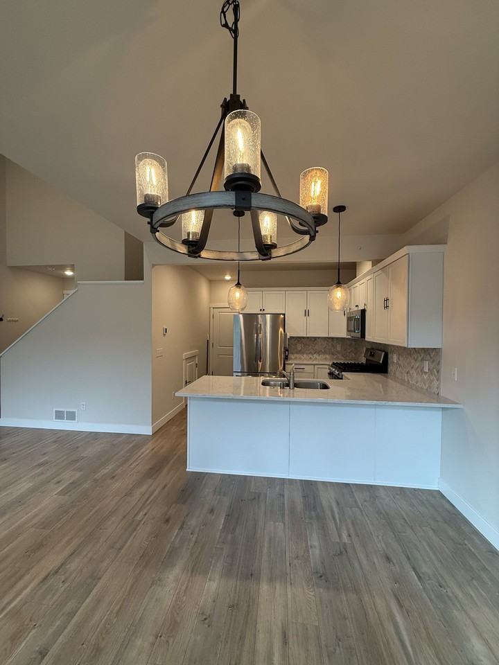 5526 Big Bear Way - Photo 6 of 20