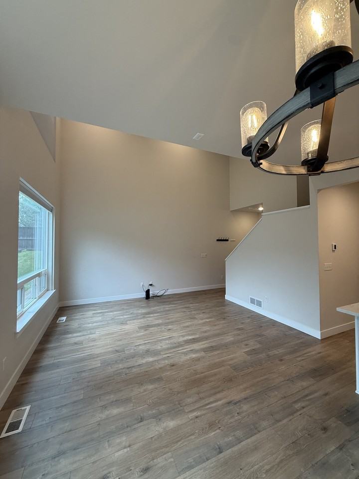 5526 Big Bear Way - Photo 7 of 20