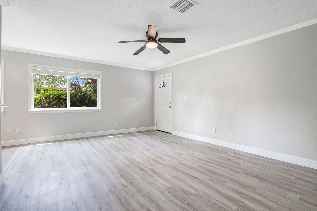 4274 Pinebark Ave #3 - Photo 6 of 17