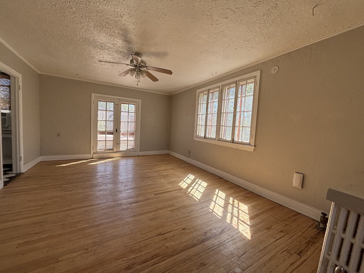 1320 York St #33 - Photo 4 of 24