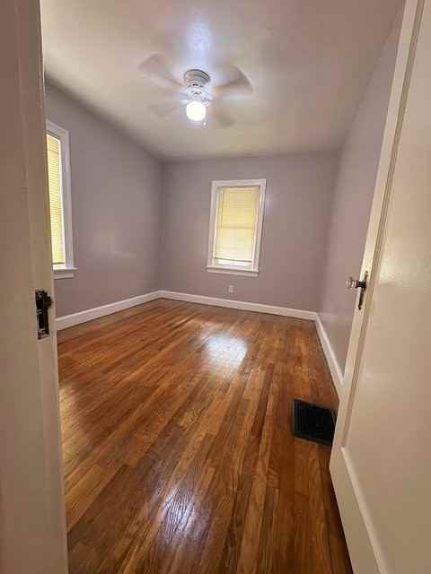 628 Woodford St - Photo 4 of 8