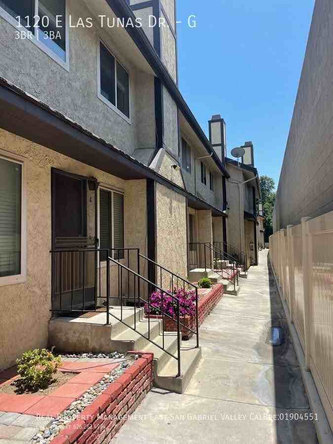 1120 E Las Tunas Dr #G - Photo 2 of 27