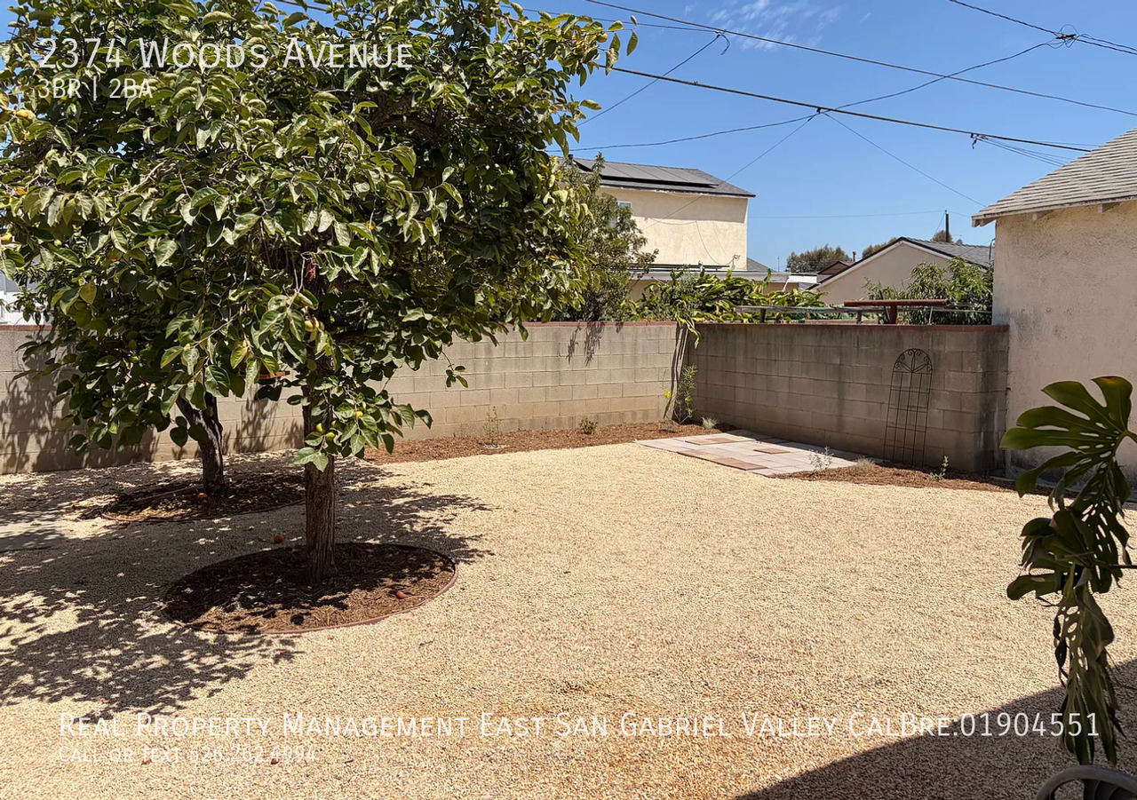 2374 Woods Ave - Photo 3 of 24