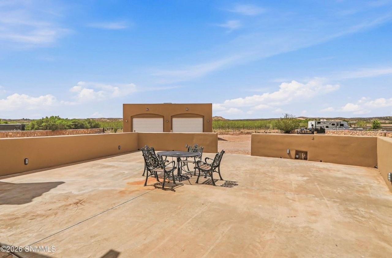 810 Banna Ct - Photo 3 of 18