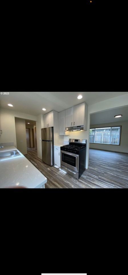 15 Ne 157th Ave - Photo 6 of 8