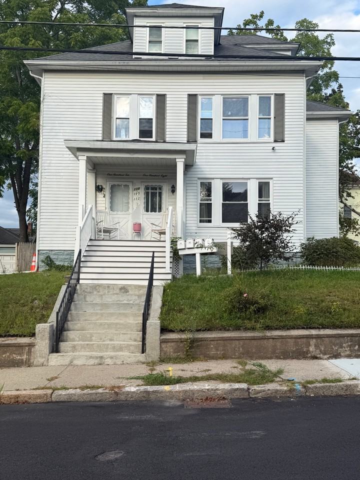 108 Alice Ave #1stFL
